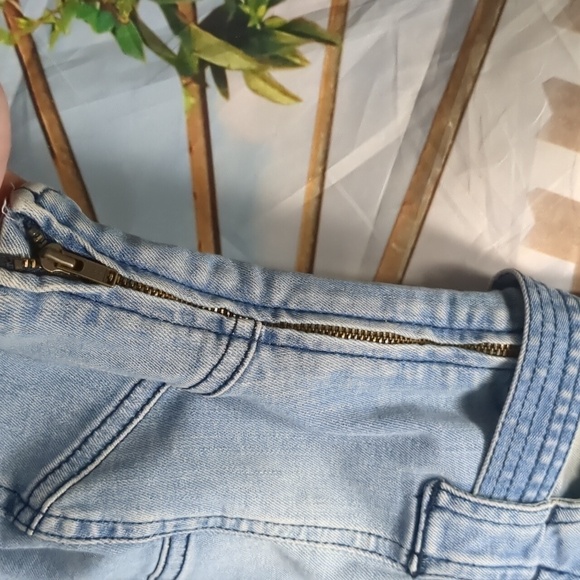 GUESS los Angeles denim fringe ankles jumpsuit size 2 - Picture 3 of 9